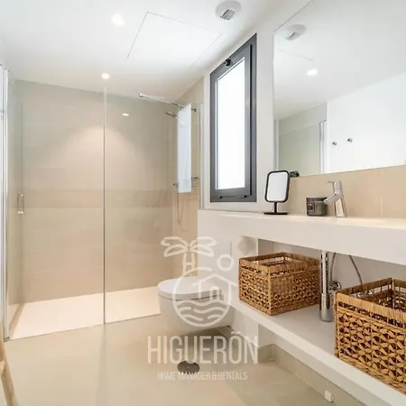 Higueronrentals Summers Bay Apartment *